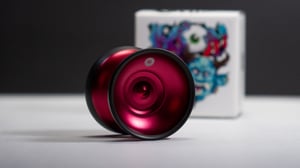 Image of Ixion Yo-Yo - Solid- Fuschia (Matte Black Rims)