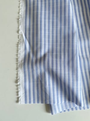 Image of Italiensk skjortestof - blå/hvide striber