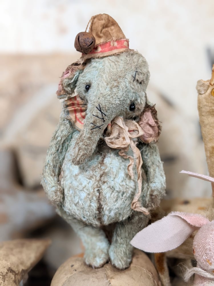 Image of iTTy-biTTy - 5.5" - Vintage Style little Old Fat Elephant by Whendi's Bears...