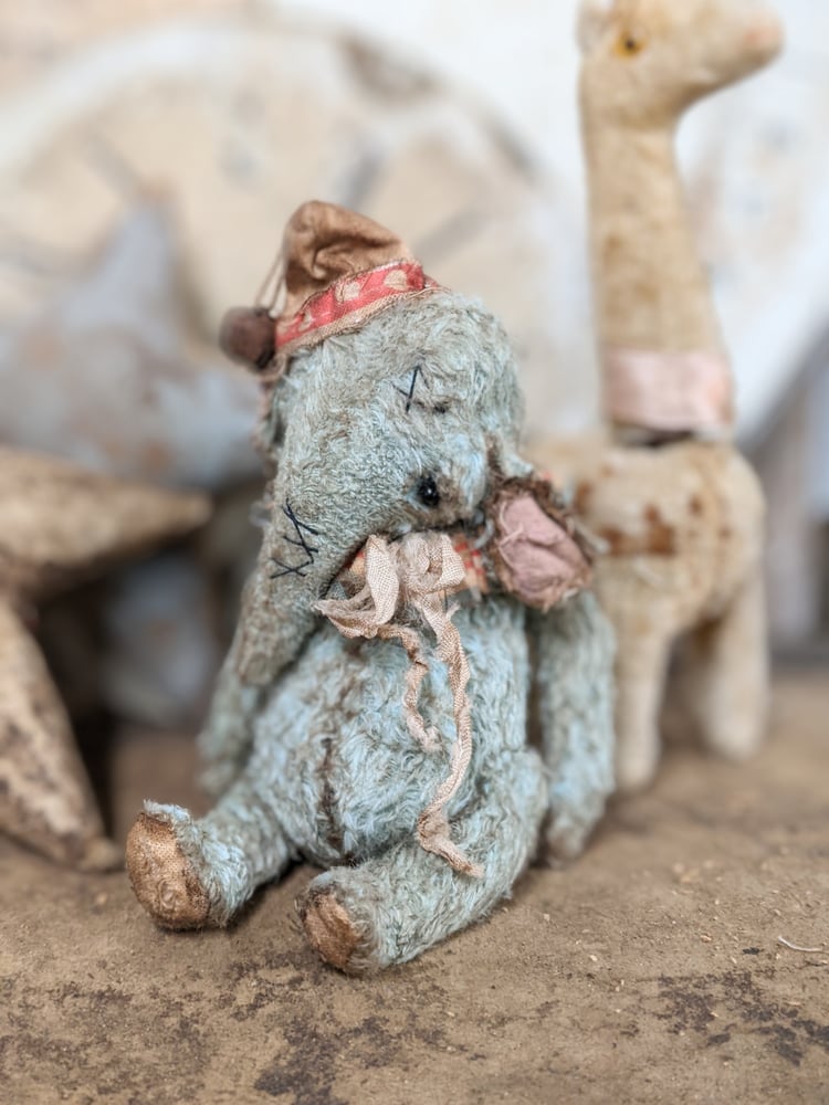 Image of iTTy-biTTy - 5.5" - Vintage Style little Old Fat Elephant by Whendi's Bears...