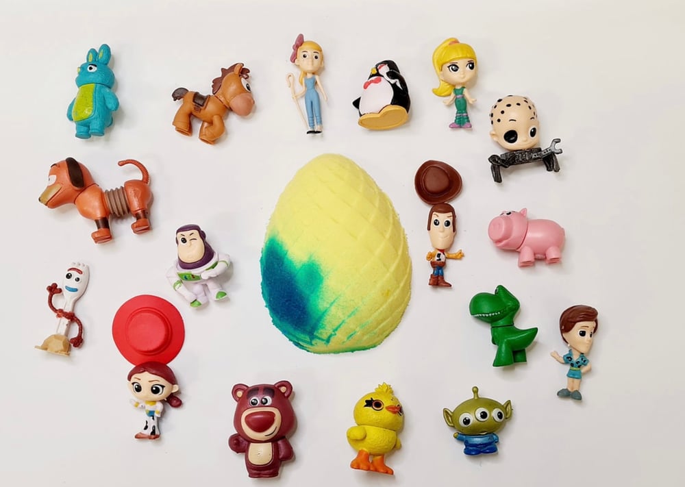 Image of T-story surprise egg 