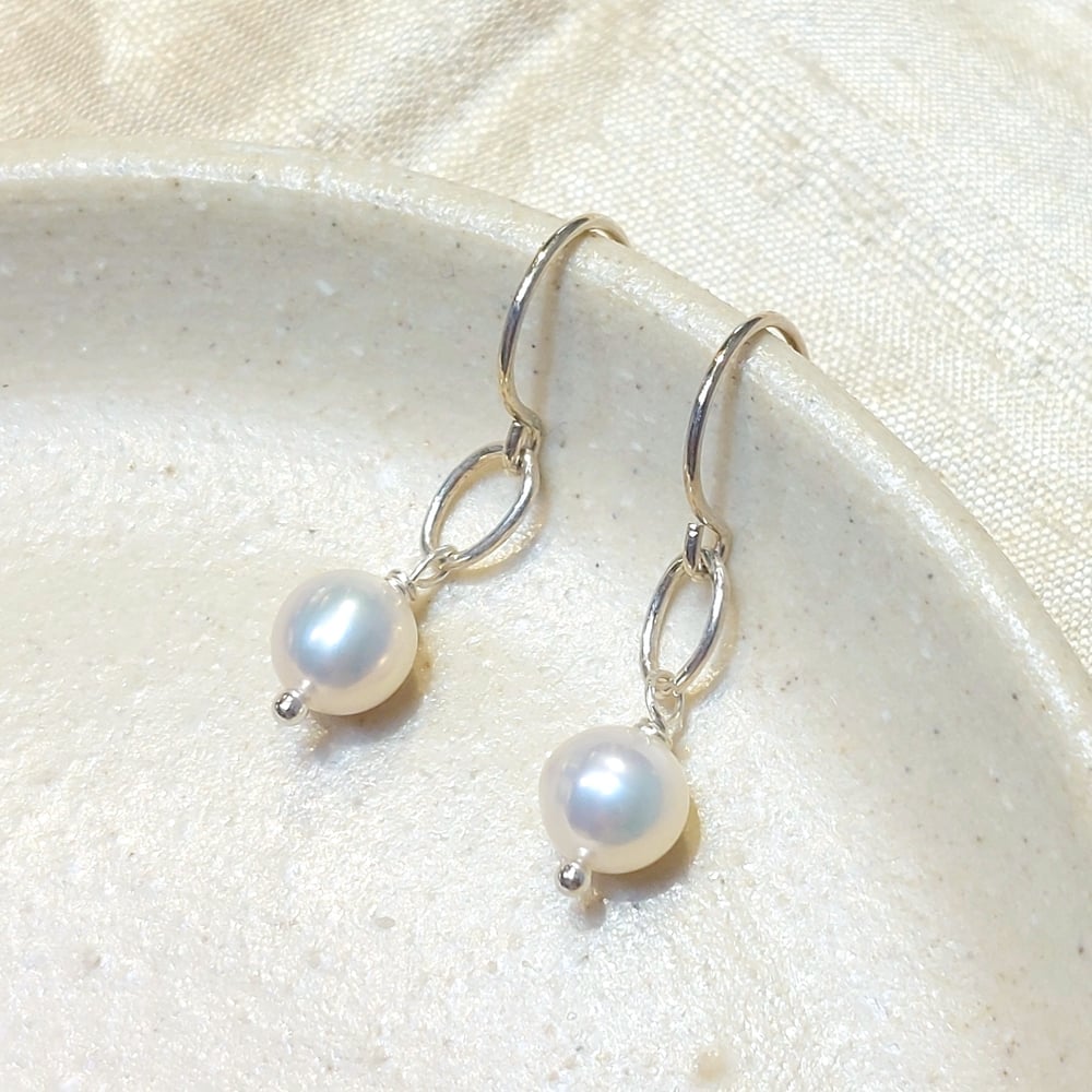 Image of Classic Sterling Silver and Pearl Earrings