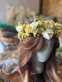 Image 3 of Flower hair garland 