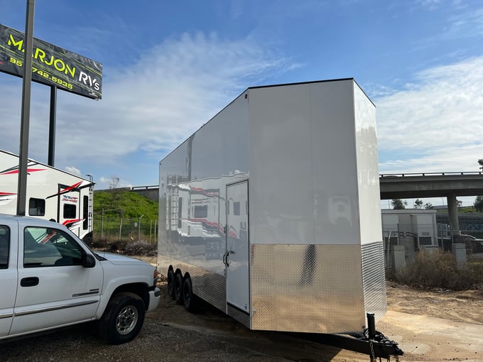 Image of King Race Trailers Stacker 28' +4' X8.5'X10' V nose