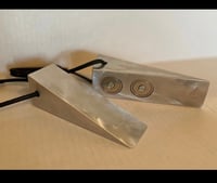 Image 1 of The Lieu - MAGNETIC Aluminum Wedge 