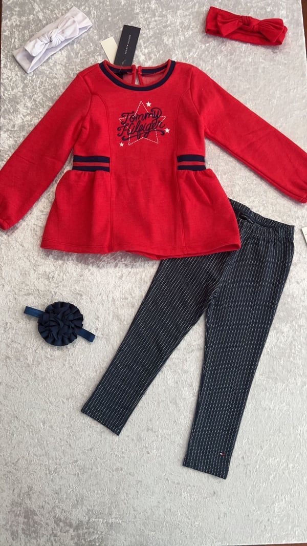 Image of Tommy Hilfiger 2 piece set Navy/Red