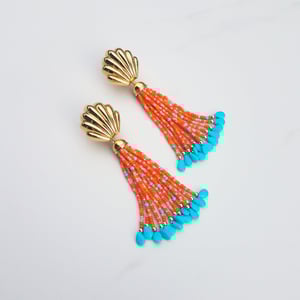 MAUNA KEA Large Shell Tassel Earrings