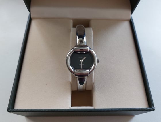 Image of Gucci 1400L watch with original box