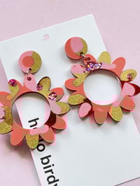 Image 2 of Flora earring Pink & Gold