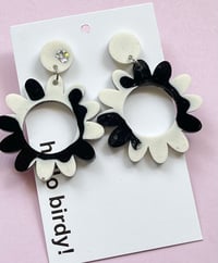 Image 2 of Flora earring Black & White. 