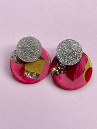 Image 2 of Hemsworth Mega Stud Pink & Red