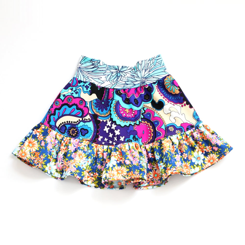 Image of blue purple paisley 12/14 floral multi happy colorful vintage fabric flouncy skirt courtneycourtney