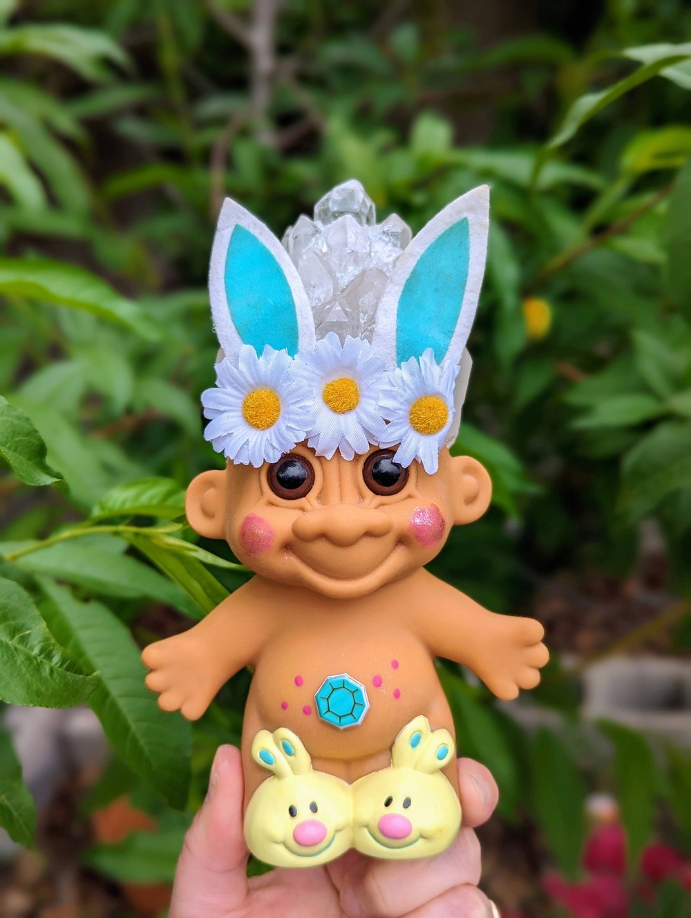 XL Quartz Daisy Bunny in Bunny Slippers 7.5"