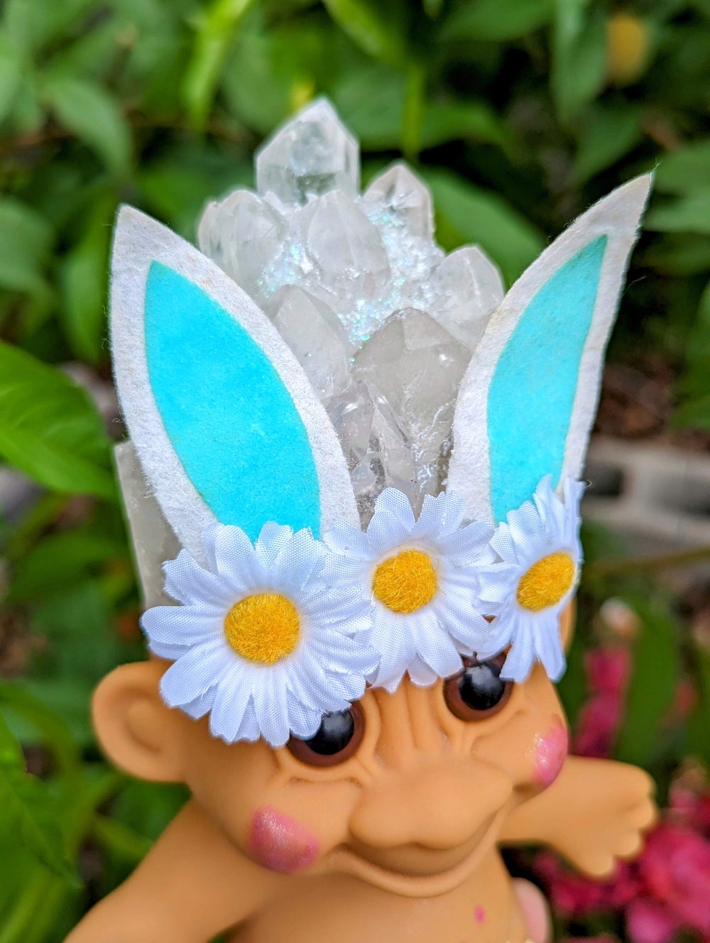 XL Quartz Daisy Bunny in Bunny Slippers 7.5"