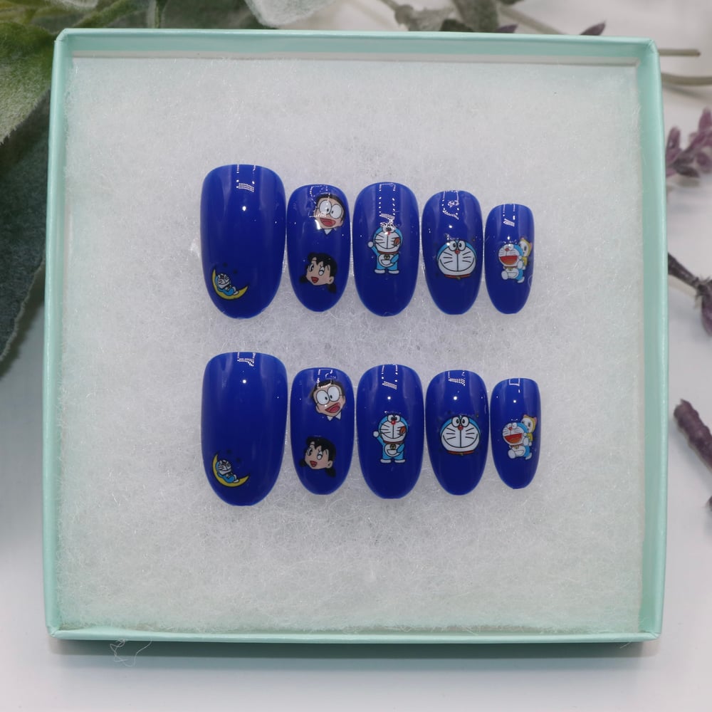 Image of Doraemon - Medium Oval