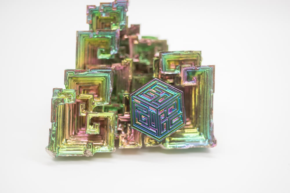 Isometric Bismuth Pin