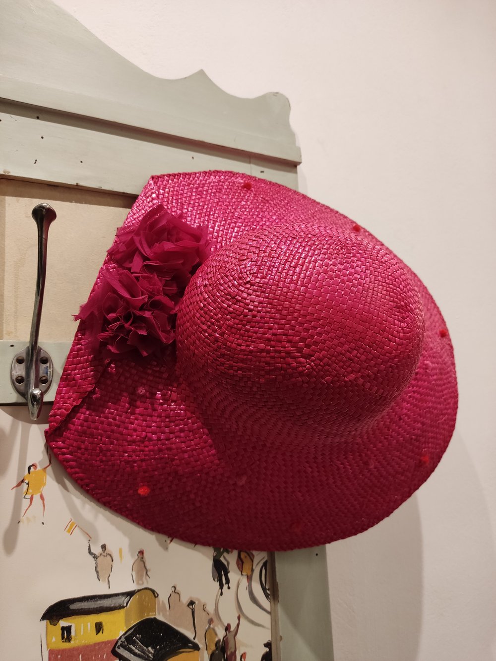 Image of Cappello fucsia lucido con pois