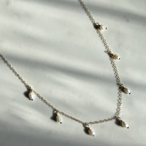Image of viola necklace ~ pearl