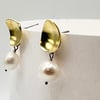 Petal Earring with Pearl