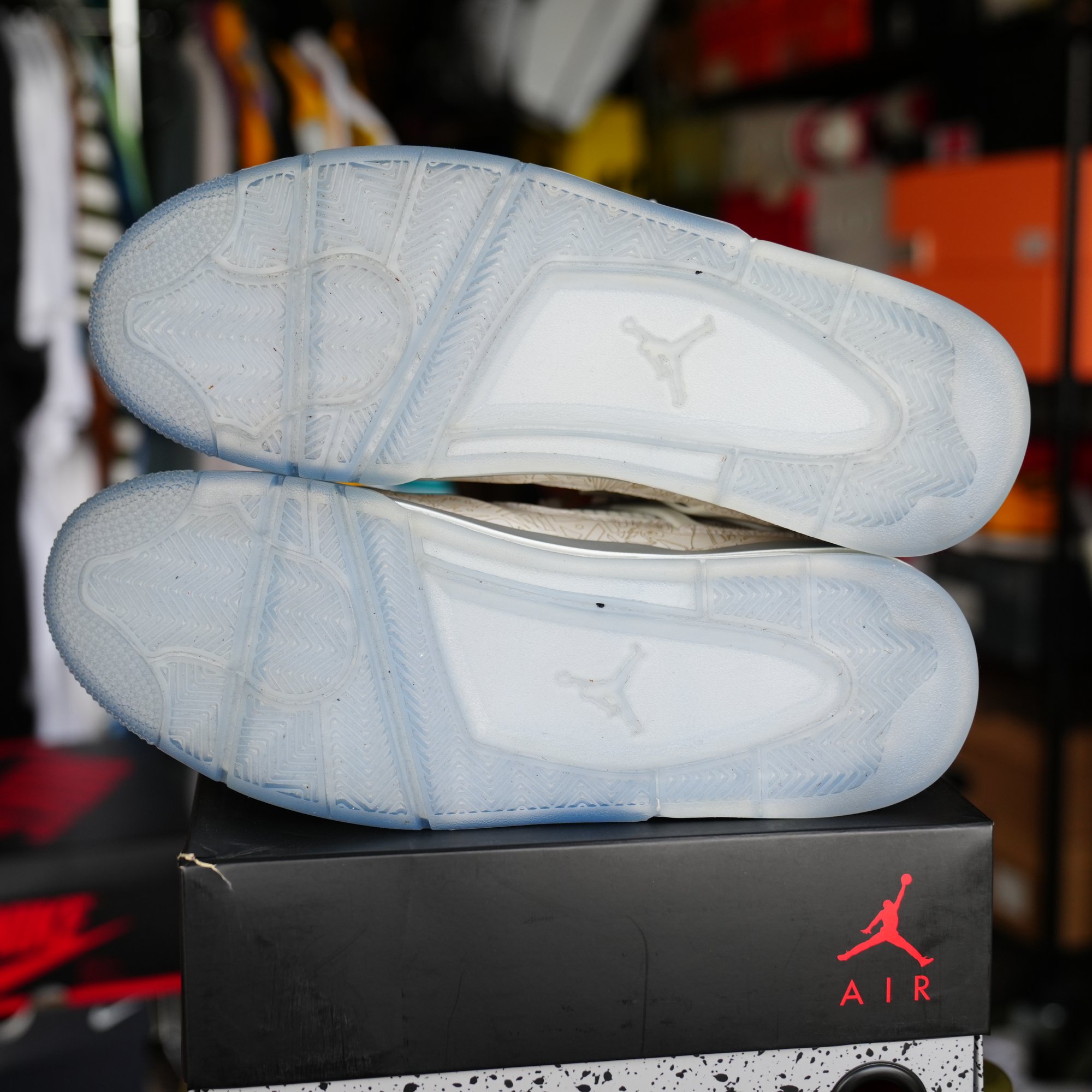 Bull's Bodega â Jordan 4 Retro 30th Anniversary Laser