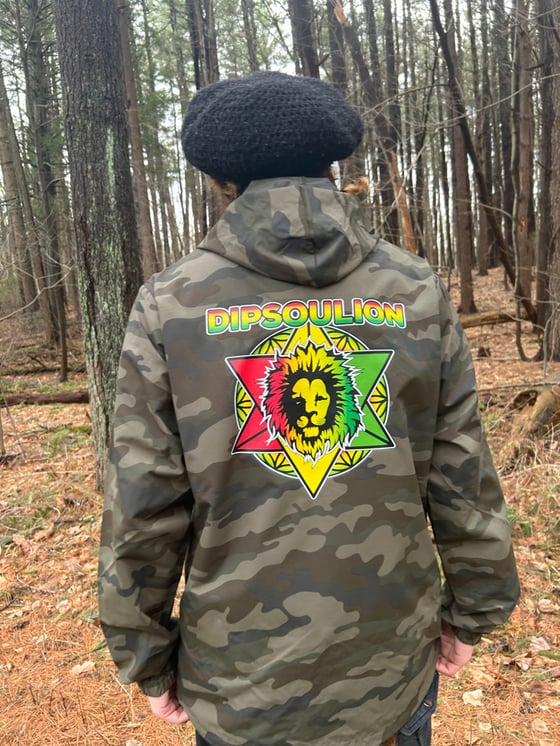 Image of windbreaker / raincoat 