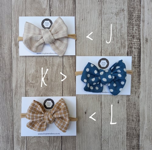 Image of Hand-tied Bows - Ready made