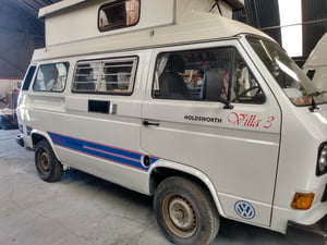 Image of VW T25/T3 HOLDSWORTH VILLA 3 REPLICA SOLID STRIPE KIT.