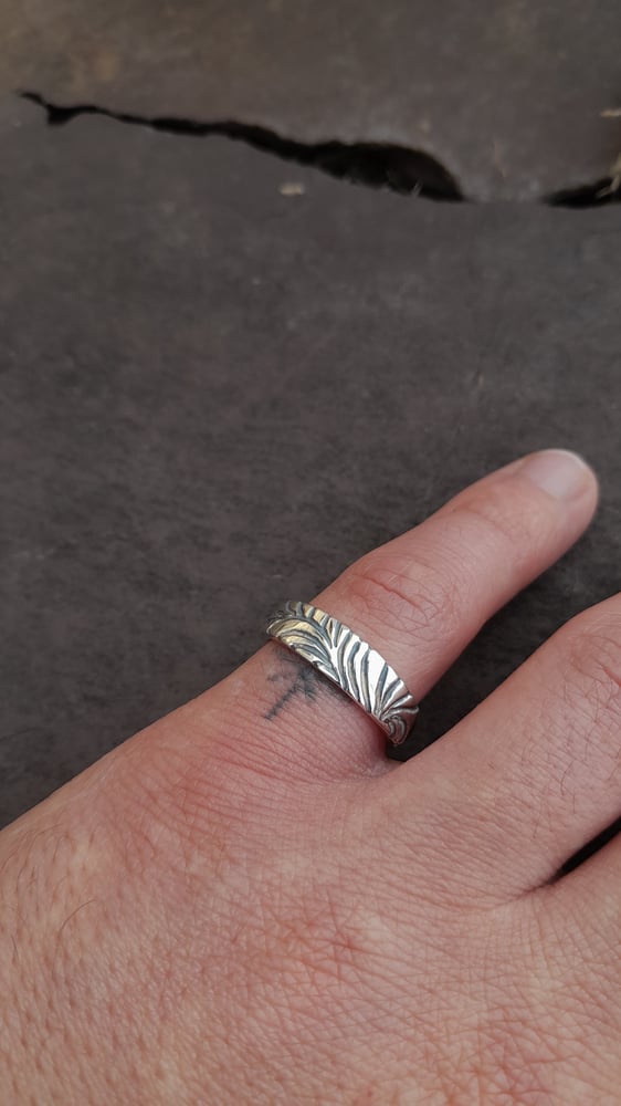 Image of Sterling Silver Design Ring 