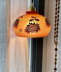 Image 2 of Suspension/ baladeuse dahlias [au lieu de 60€]