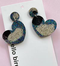 Image 2 of Ranni heart earring Silver & Black