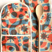 Image 1 of Miro Print Oven Gloves & Tea Towel