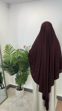 Image 3 of brown jersey khimār
