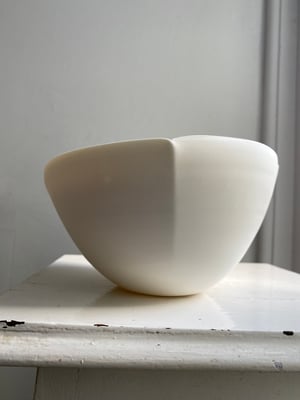 Cream Porcelain Poppy bowl E