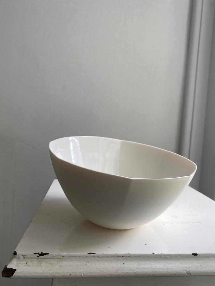 Cream Porcelain Poppy Bowl G
