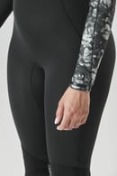Image 3 of 4/3 EQUATION WETSUIT - WOMEN'S - Iberis White