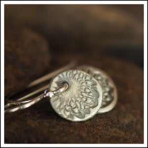 Image of Chrysanthemum (earrings) EXCLUSIVELY ONLINE