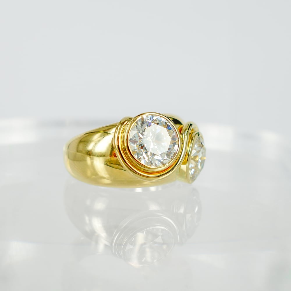 Image of 18ct yellow gold knockout diamond set cocktail ring.