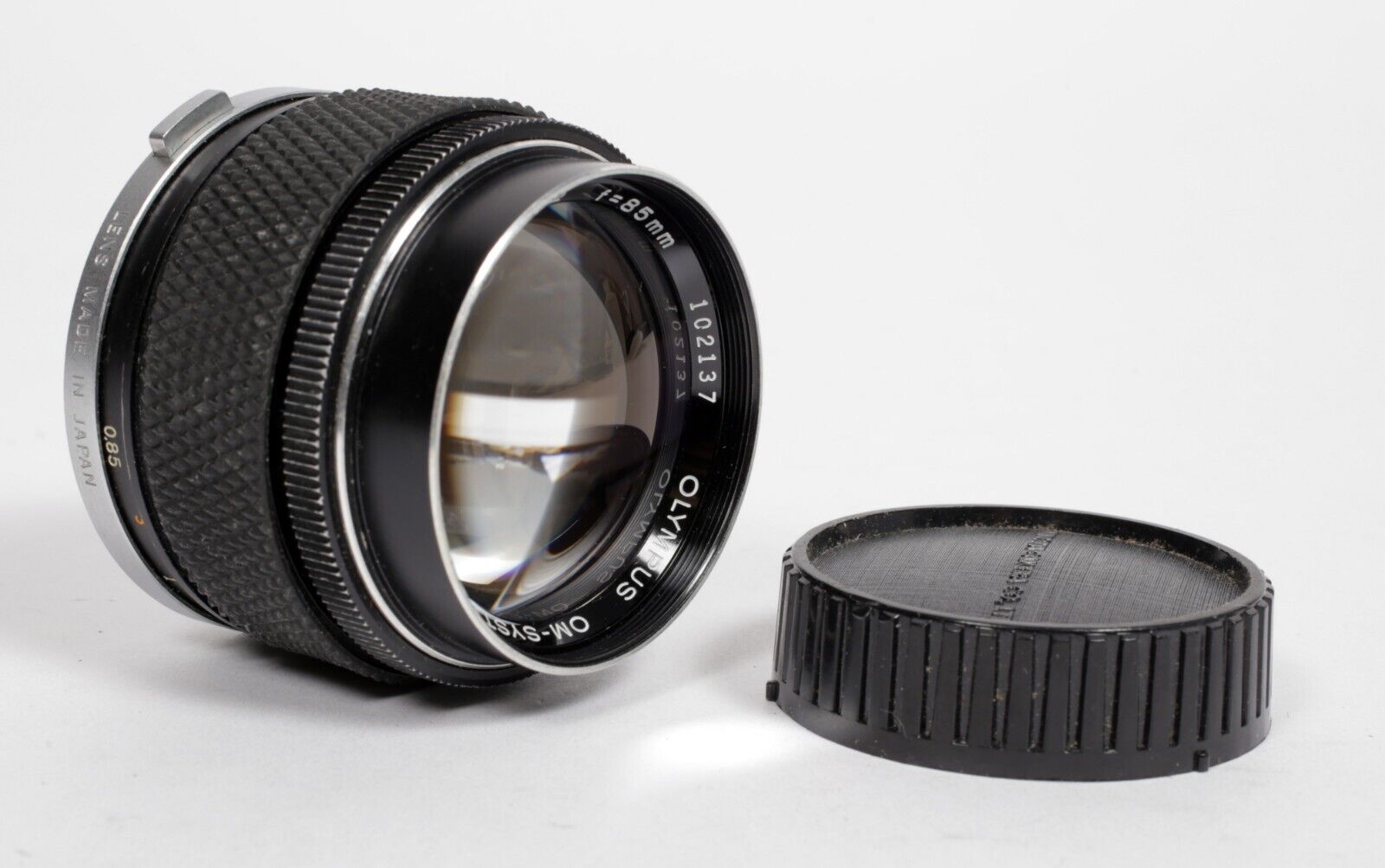 Olympus Zuiko Auto T 85mm F2 lens #137 | CatLABS