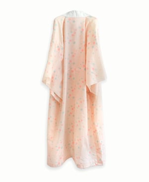 Image of Rosa kimono af tynd uld med pastel blomster