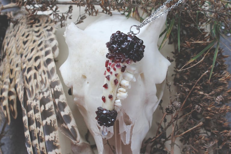 Dead Good Blood Garnet Amulet Image 5