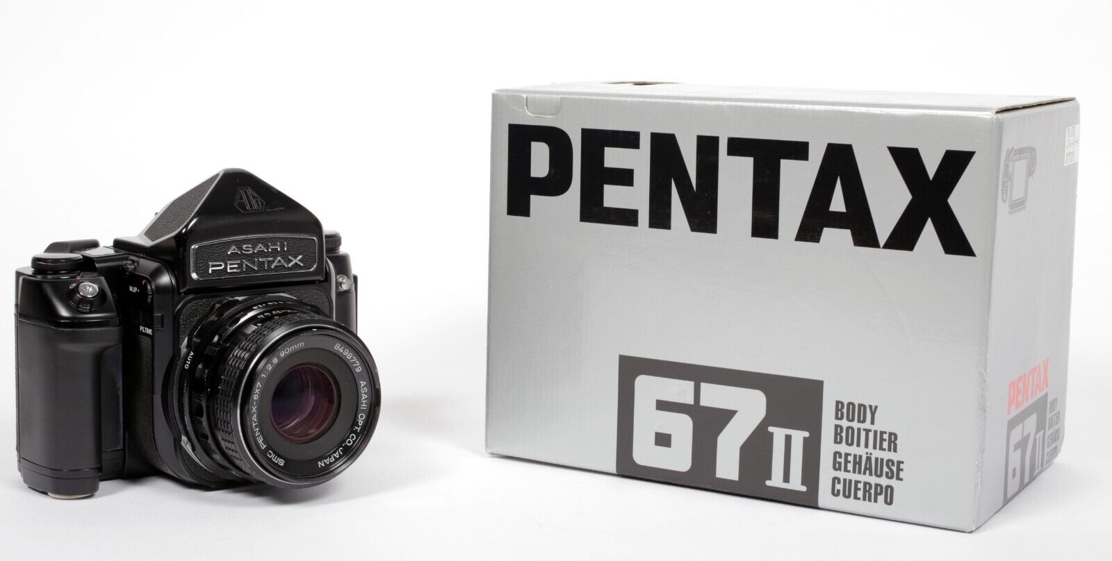 Pentax 67 II 6X7 camera with SMC 90mm F2.8 lens #455