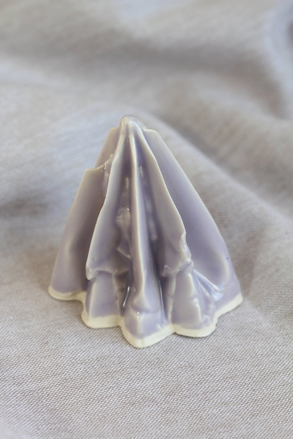 Image of Studio Yōki Soft Lavender Porcelain Citrus Juicer