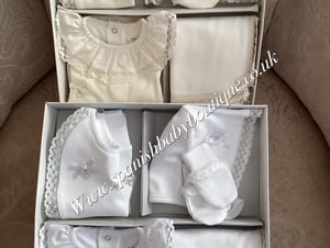 Image of Baby lace outfit 6 piece set 