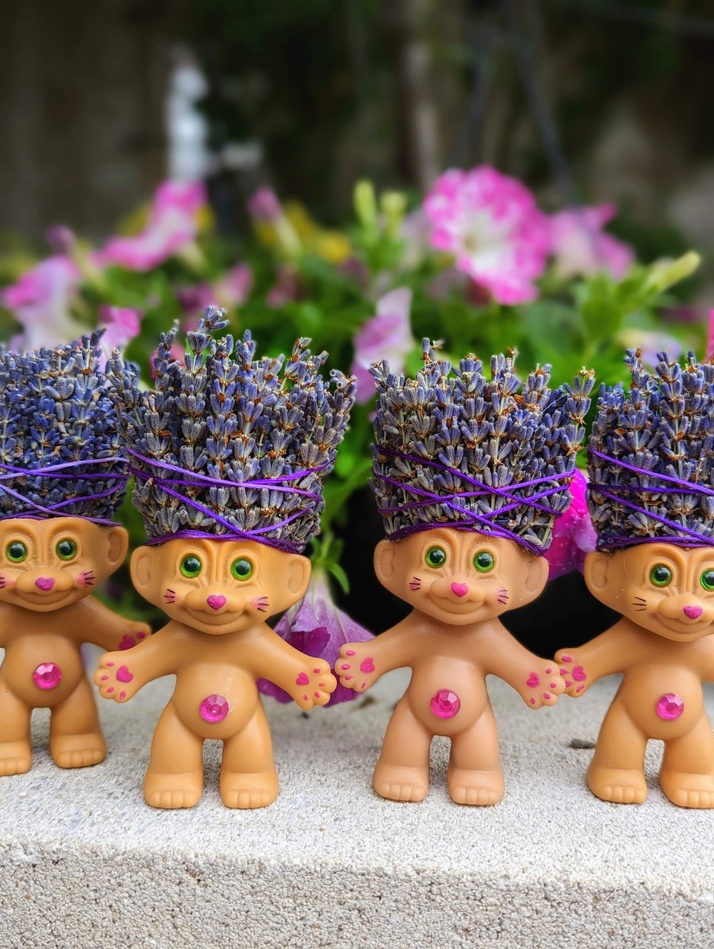 Lavender Kitty Troll with green eyes 5"