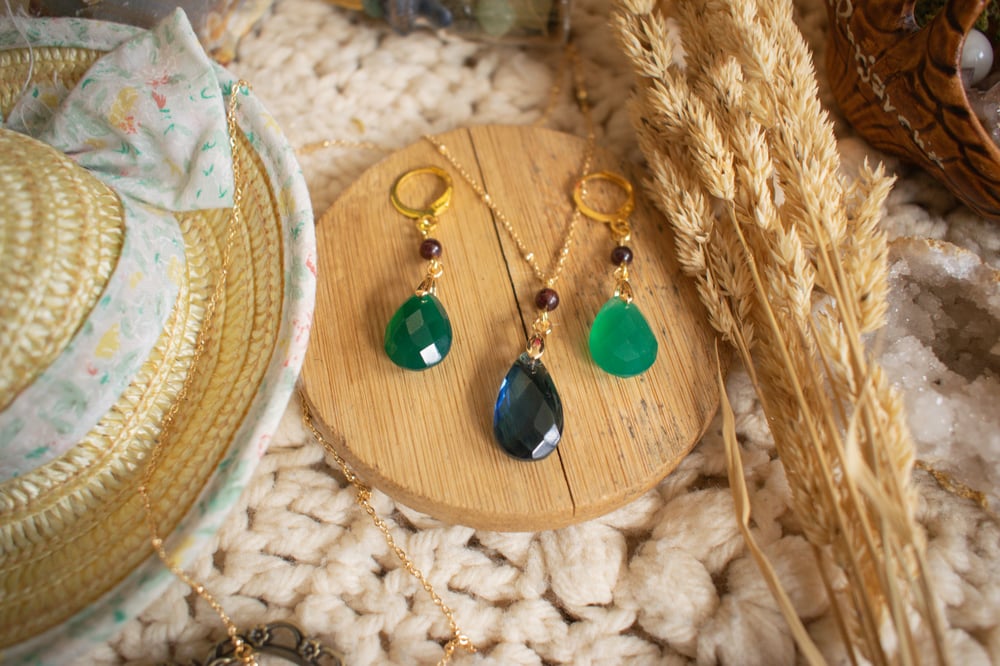 Image of Howls Necklace and Earrings Set