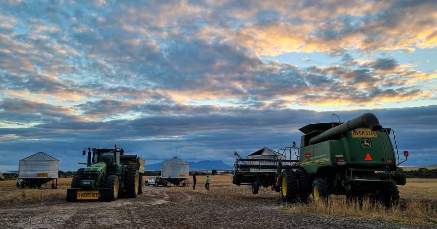 Image of Header/Chaser Bin Operation