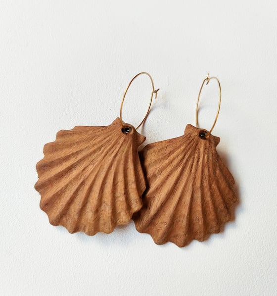 Image of Scallop Shell Hoops  - Medium