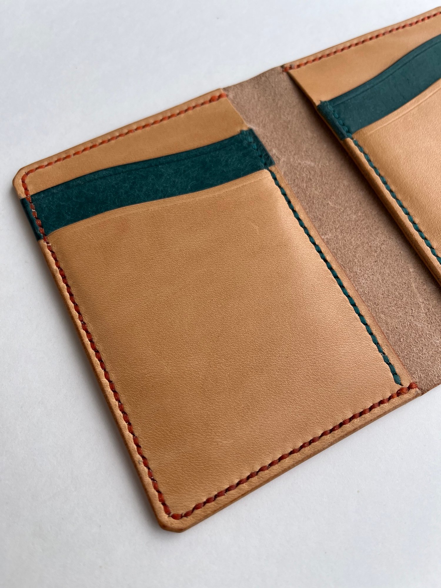Image of Natural Italian Vachetta Vertical Cardholder (Blaze Orange)