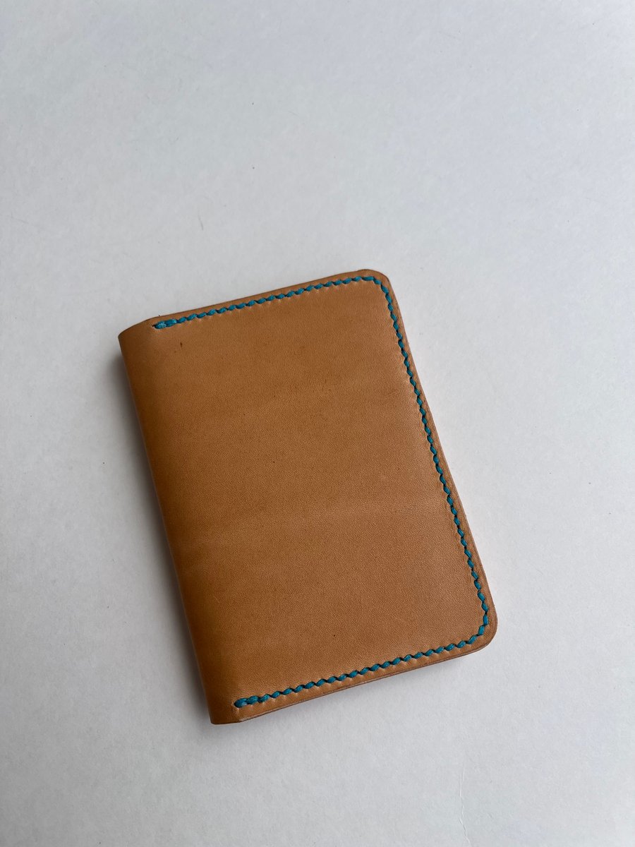 Image of Natural Italian Vachetta Vertical Cardholder (Aqua)