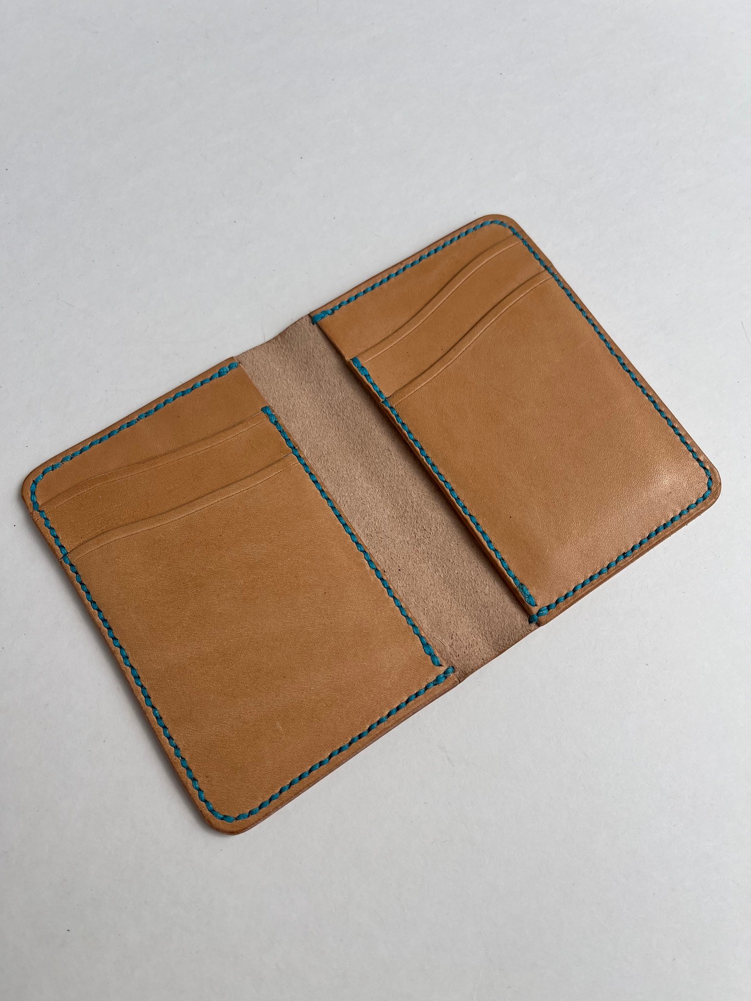 Image of Natural Italian Vachetta Vertical Cardholder (Aqua)